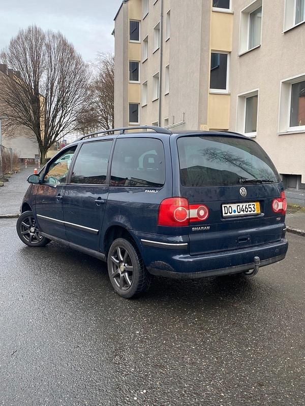 Gebraucht VW Sharan 131 PS (96 kW) 2004 Blau Van / Kleinbus