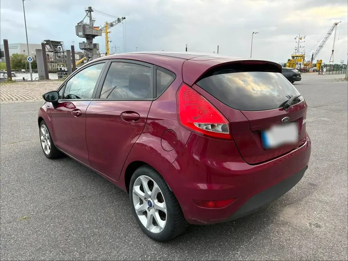 Gebraucht Ford Fiesta 82 PS (60 kW) 2011 Kleinwagen