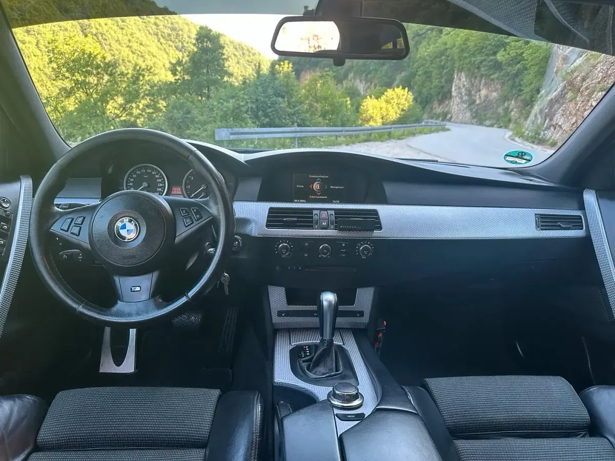 Gebraucht BMW 523 177 PS (130 kW) 2005 Blau Limousine