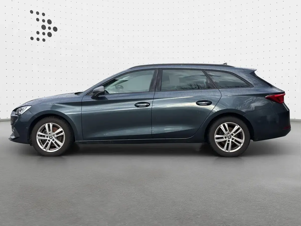 Usado Seat Leon FR 131 CV (96 kW) 2023 Gris Berlina
