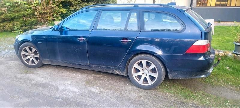 Second-hand BMW 525 177 CP (130 kW) 2004 Albastru Break