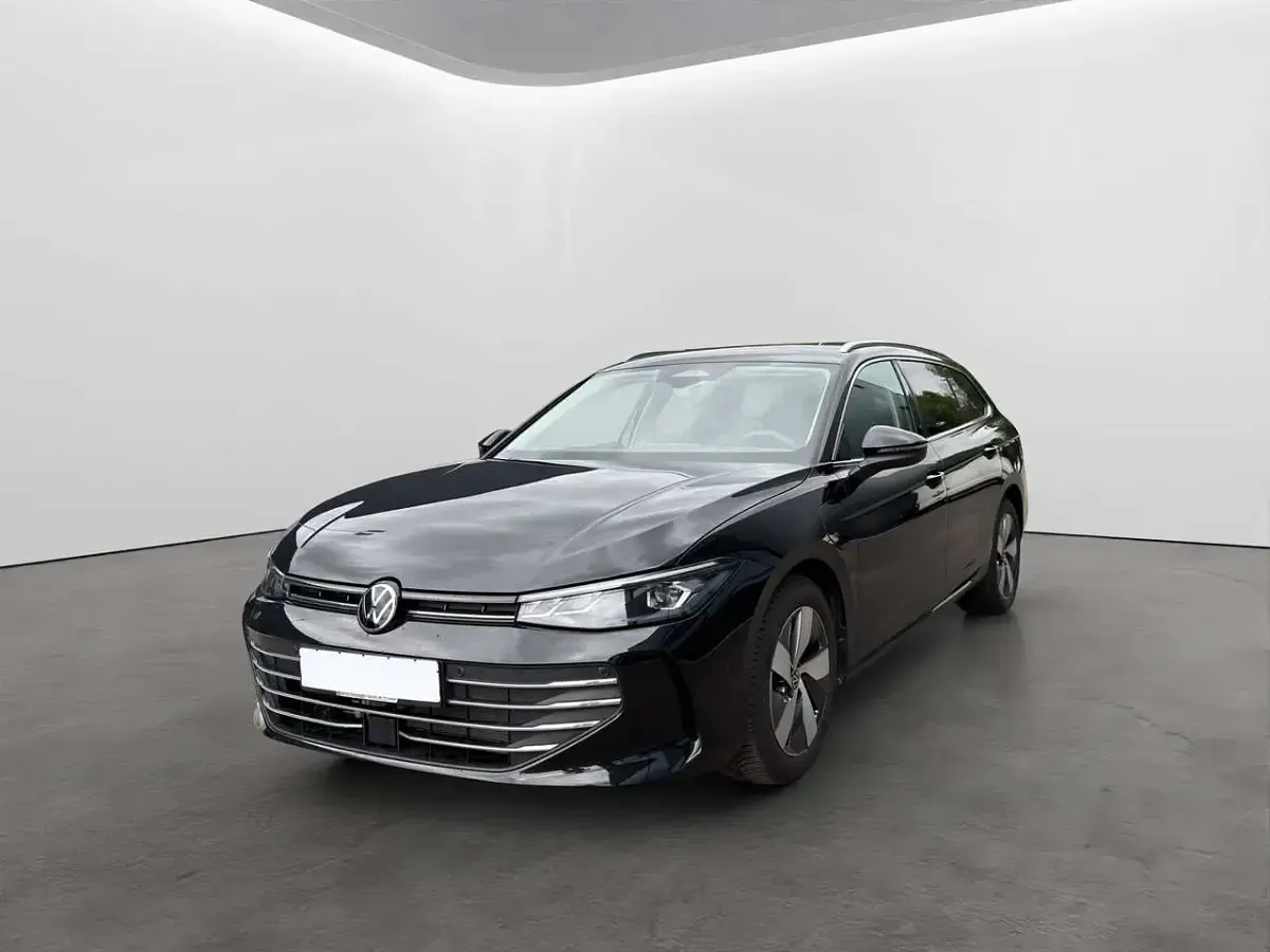 Gebraucht VW Passat Business 204 PS (150 kW) 2025 Grenadillschwarz metallic Kombi