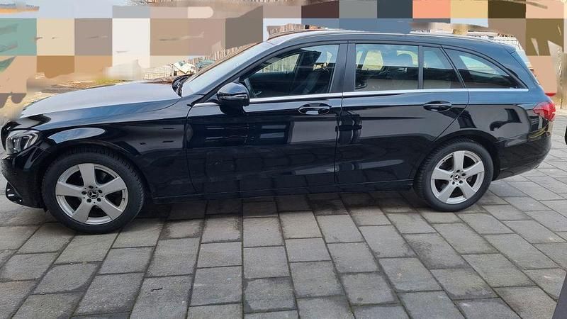 Gebraucht Mercedes C180 Edition 156 PS (114 kW) 2017 Schwarz Kombi
