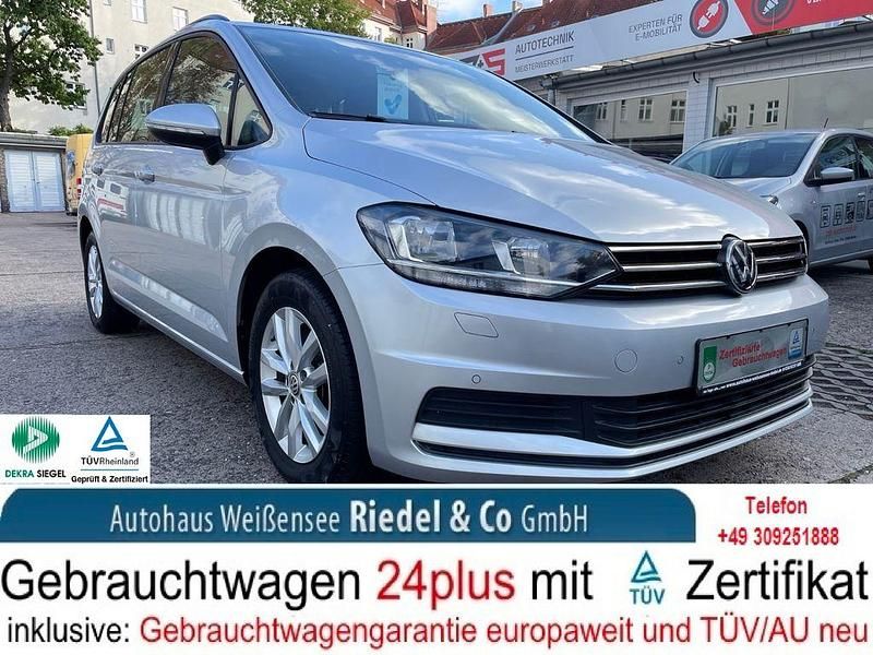 Silber Gebraucht 2017 VW Touran Comfortline Van / Kleinbus | 18.890 € (Fairer Preis) - Bild 1/4