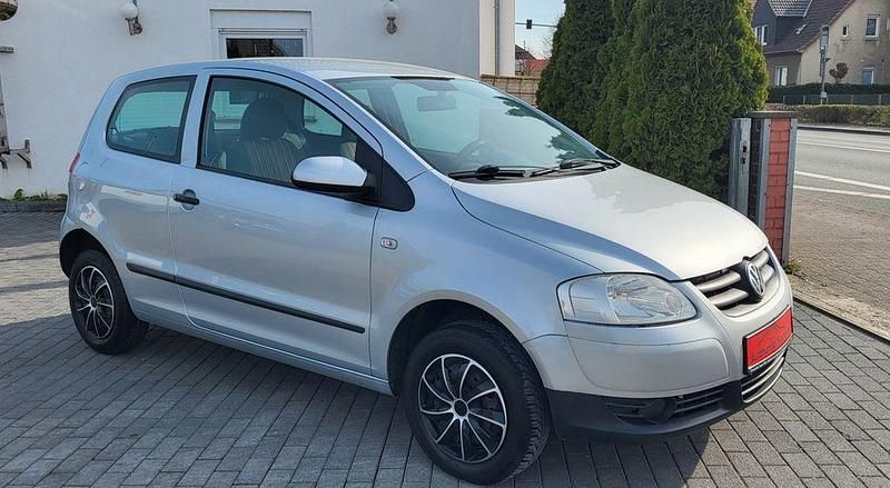 Gebraucht VW Fox Basis 54 PS (39 kW) 2007 Silber Kleinwagen