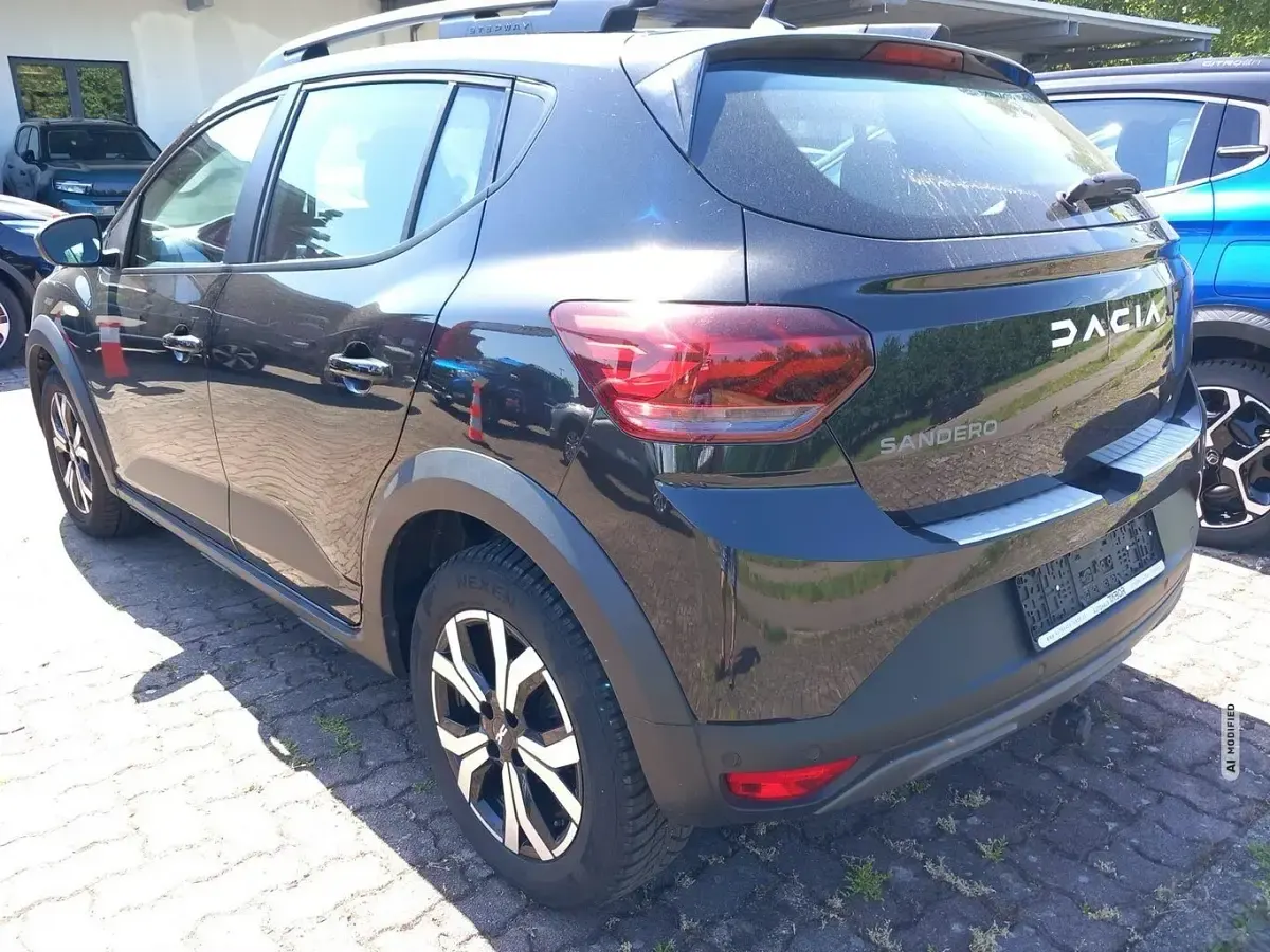 Gebraucht Dacia Sandero Expression 110 PS (80 kW) 2023 Schwarz metallic