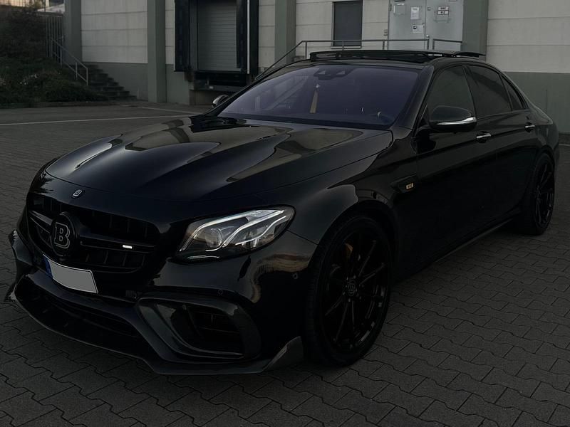 Schwarz Gebraucht 2017 Mercedes E63 AMG AMG Limousine | 70.999 € - Bild 1/4