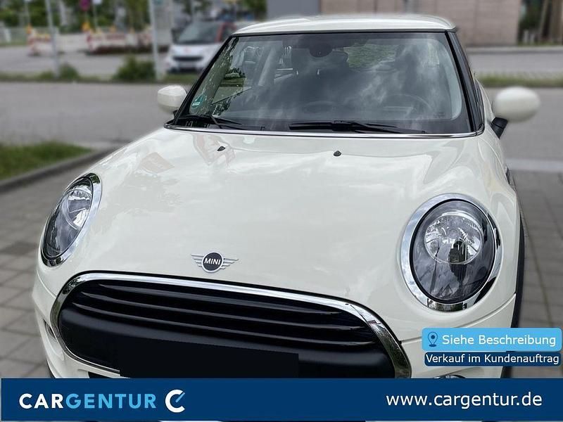 Weiss Gebraucht 2020 Mini ONE Kleinwagen | 15.490 € (Fairer Preis) - Bild 1/4
