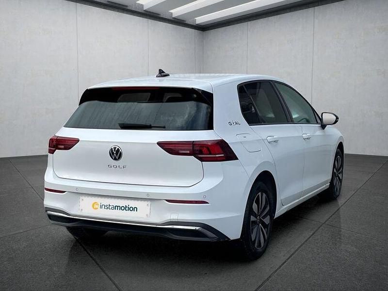 Gebraucht VW Golf VIII 150 PS (110 kW) 2025 Weiß Kleinwagen