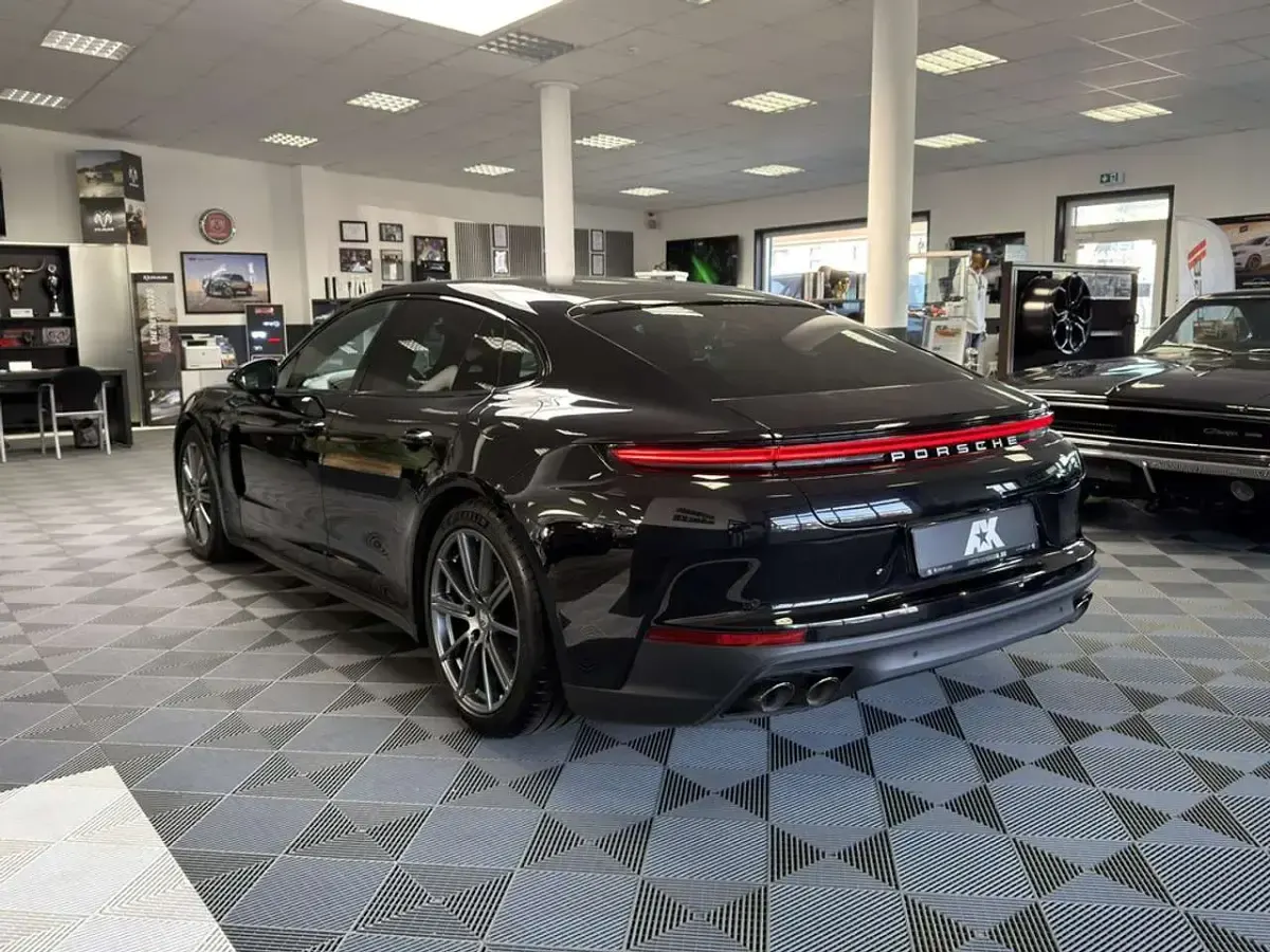 Gebraucht Porsche Panamera 4 470 PS (345 kW) 2025 Schwarz Kleinwagen