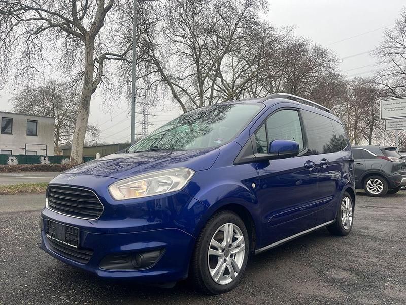 Gebraucht Ford Tourneo Courier Titanium 101 PS (74 kW) 2015 Blau Van / Kleinbus