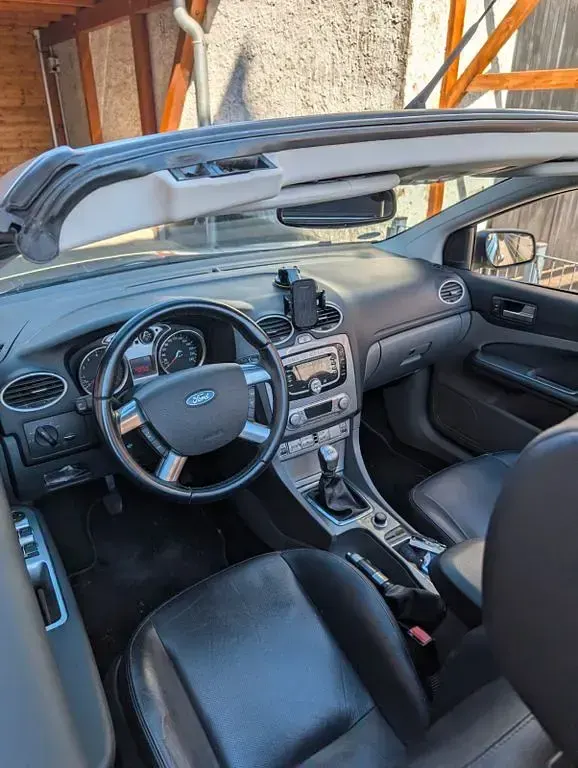 Gebraucht Ford Focus Cabriolet Titanium 145 PS (106 kW) 2008 Silber Cabrio
