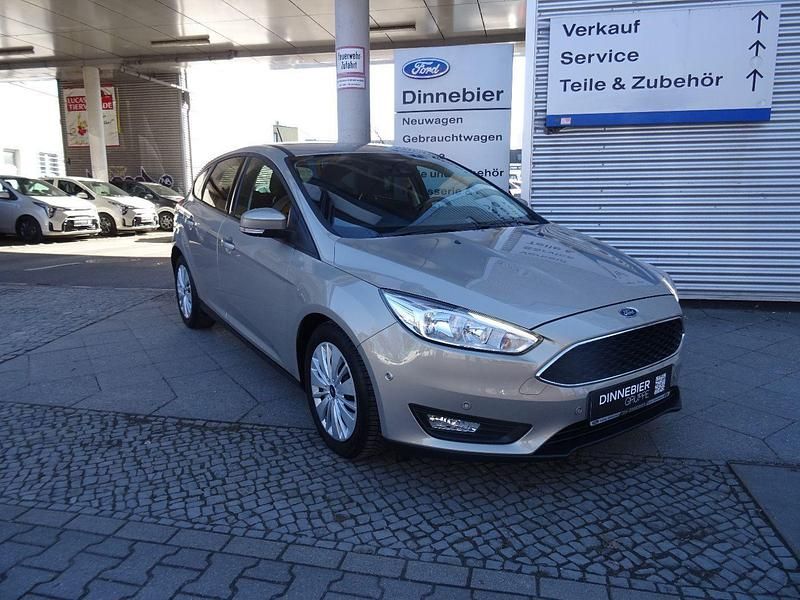 Gebraucht Ford Focus Business Edition 101 PS (74 kW) 2018 Titan grau met Limousine