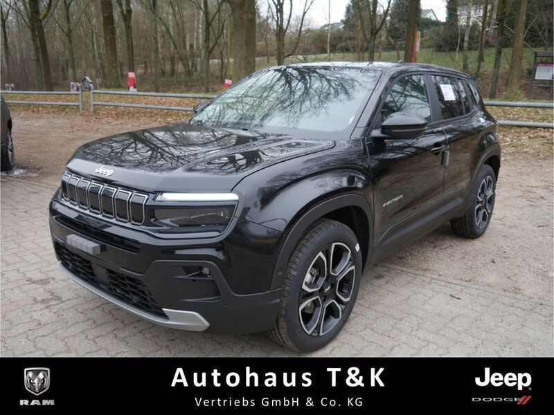 Solid black clear coat Neu 2025 Jeep Avenger Summit SUV | 33.240 € (Teuer) - Bild 1/4