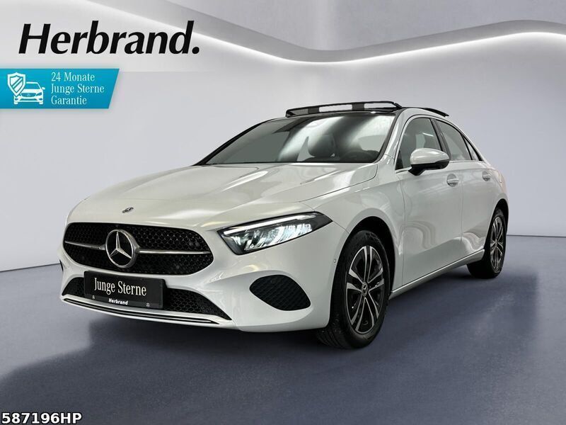 Weiss Gebraucht 2024 Mercedes A250 Progressive Limousine | 31.990 € (Fairer Preis) - Bild 1/4