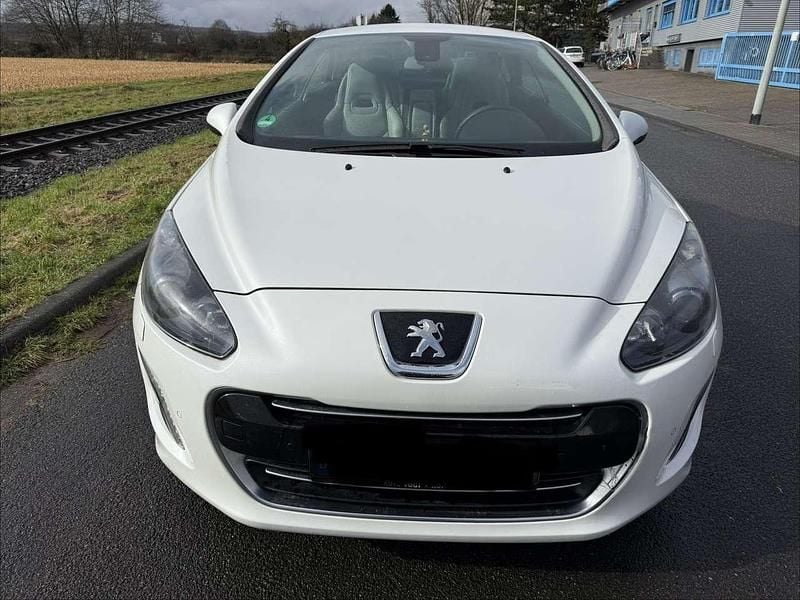 Gebraucht Peugeot 308 CC Roland Garros 156 PS (114 kW) 2012 Cabrio