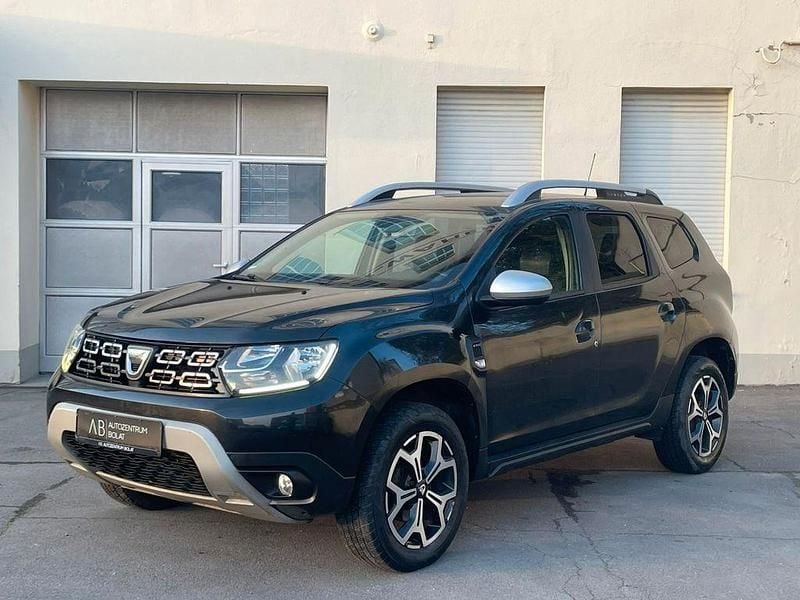 Schwarz Gebraucht 2018 Dacia Duster Prestige SUV | 9.900 € (Teuer) - Bild 1/4