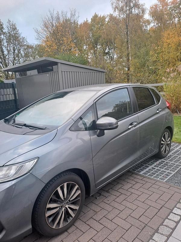 Grau Gebraucht 2018 Honda Jazz Kleinwagen | 15.600 € (Etwas zu teuer) - Bild 1/2