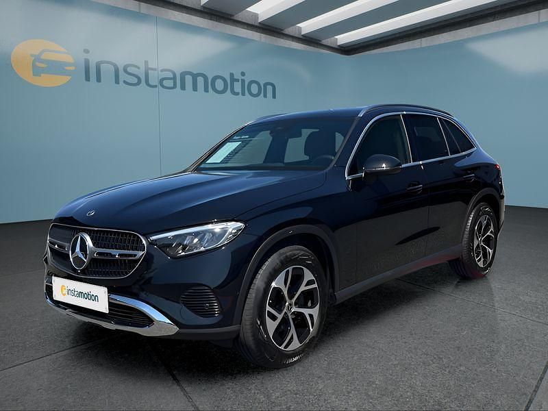 Schwarz Gebraucht 2024 Mercedes GLC200 SUV | 52.049 € (Fairer Preis) - Bild 1/4