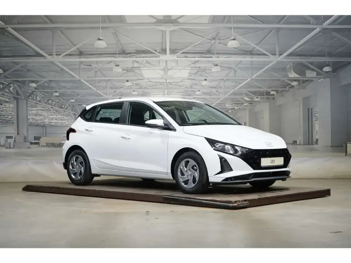 Neu Hyundai i20 Select 90 PS (66 kW) 2026 Atlas white Kleinwagen