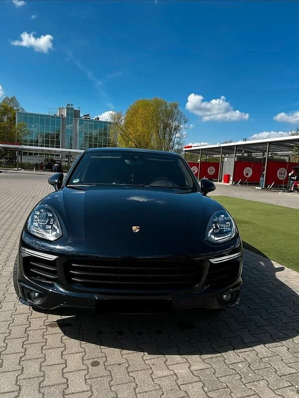 Second-hand Porsche Cayenne 262 CP (192 kW) 2015 Albastru SUV