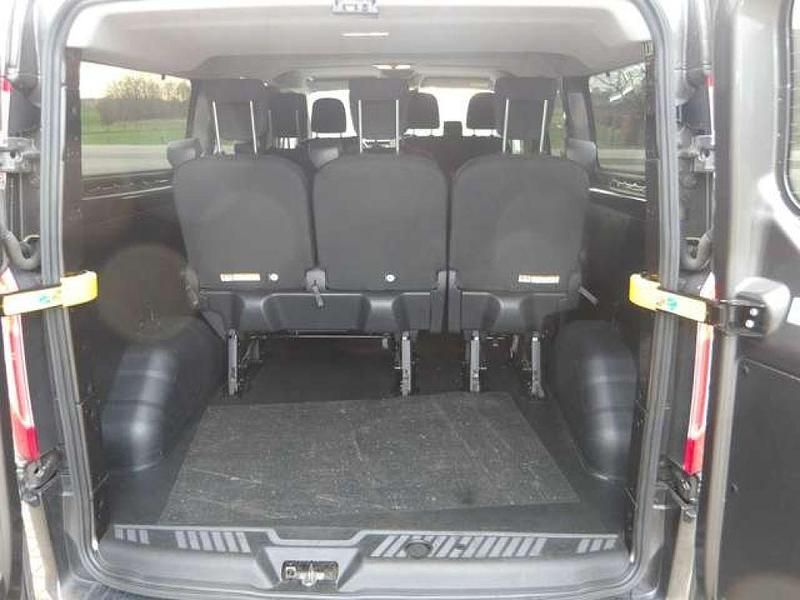 Gebraucht Ford Transit Custom Trend 131 PS (96 kW) 2019 Magneticgrau (metallic) (metallic) Kombi