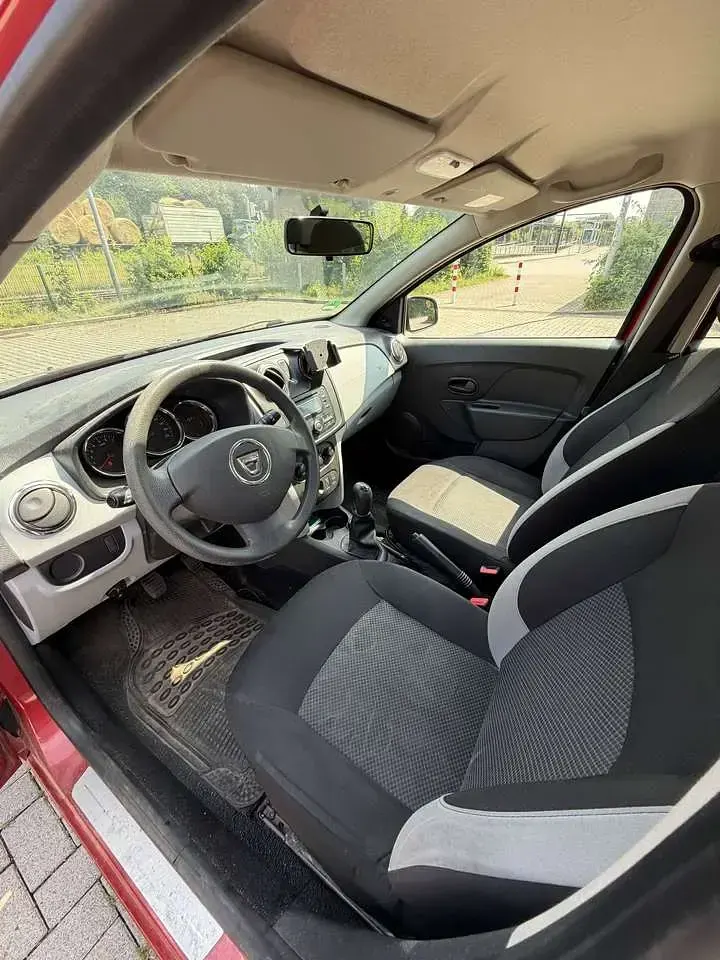 Gebraucht Dacia Sandero Ambiance 75 PS (55 kW) 2014 Rot Limousine