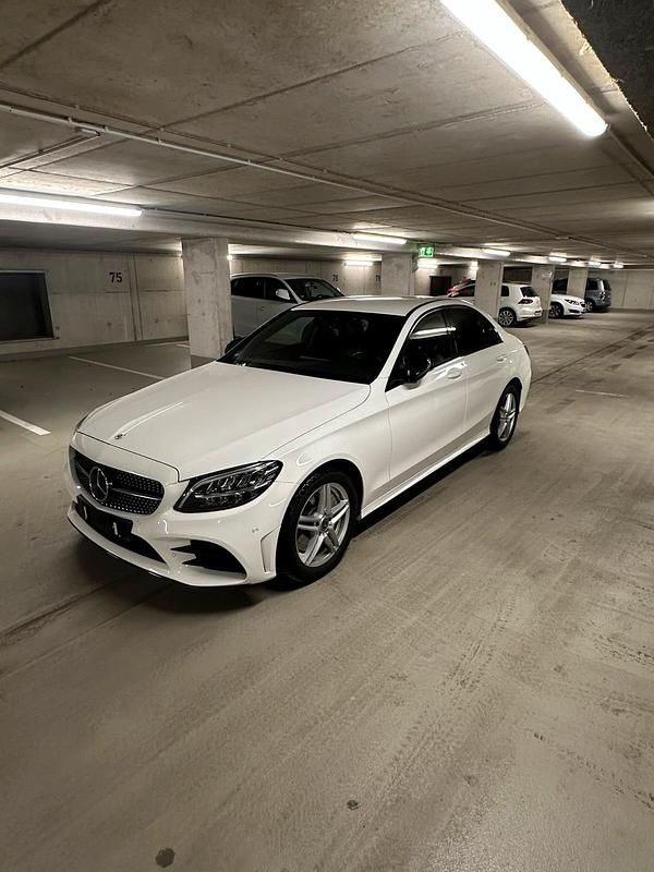 Gebraucht Mercedes C300 AMG 245 PS (180 kW) 2020 Weiß Limousine