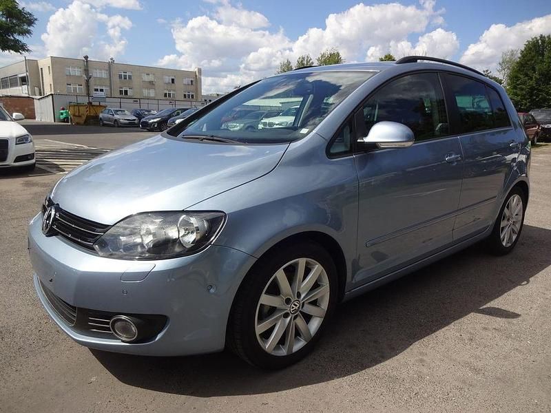 Blau Gebraucht 2009 VW Golf Plus Cross Highline Van / Kleinbus | 7.900 € (Etwas zu teuer) - Bild 1/4