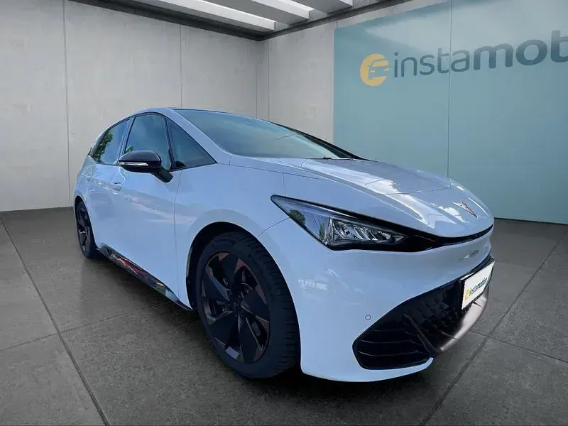 Używany Cupra Born 169 kW (231 KM) 2023 Biały Hatchback