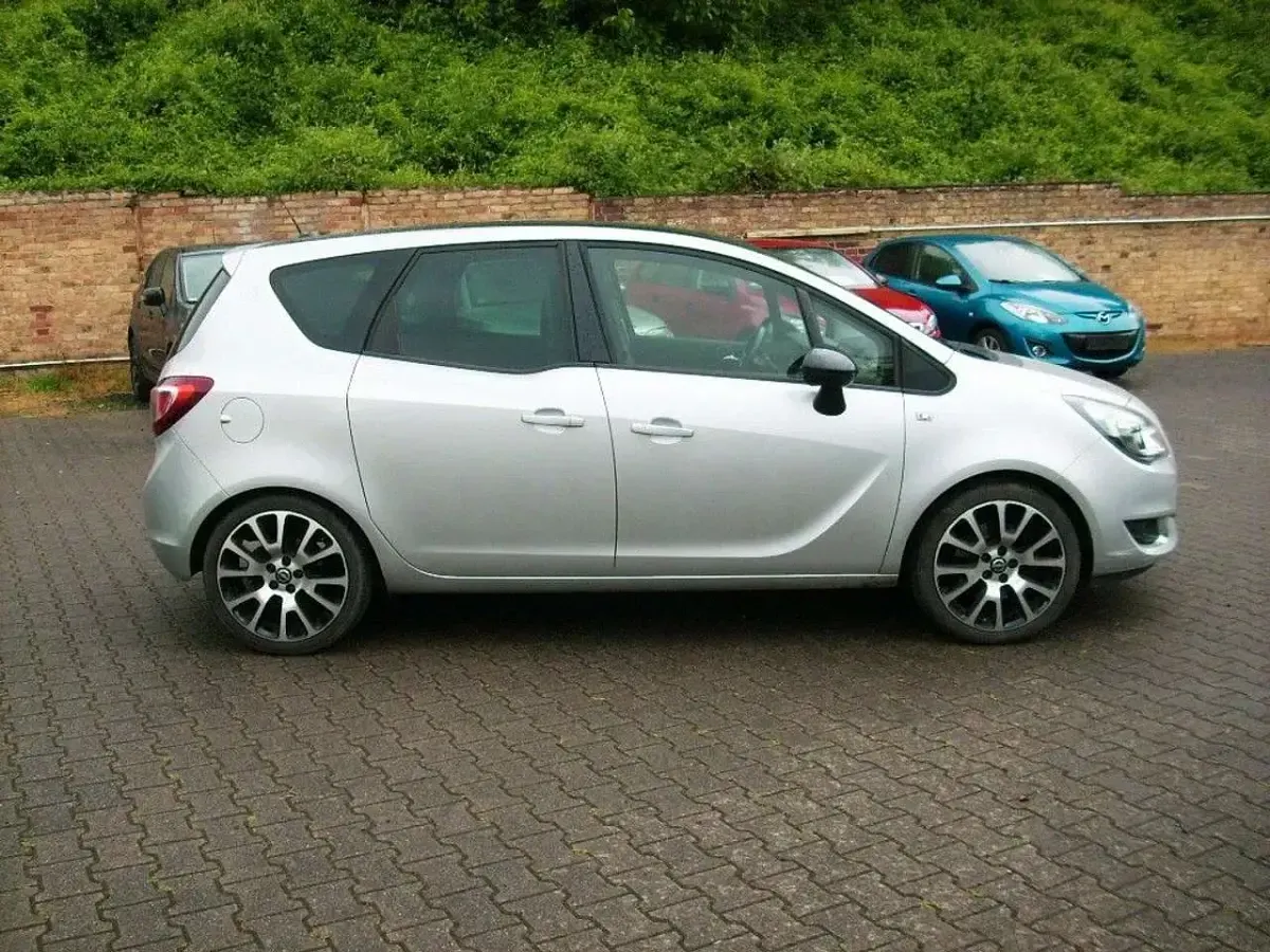 Gebraucht Opel Meriva Innovation 140 PS (102 kW) 2014 Grau Van / Kleinbus