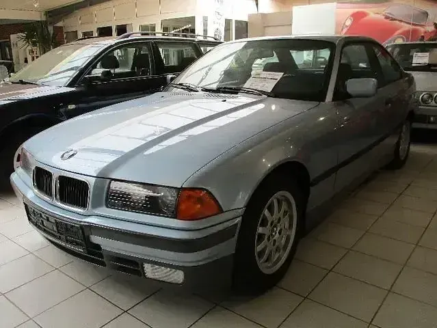 Brugt BMW 318 Performance 140 HK (102 kW) 1992 Blå Coupe