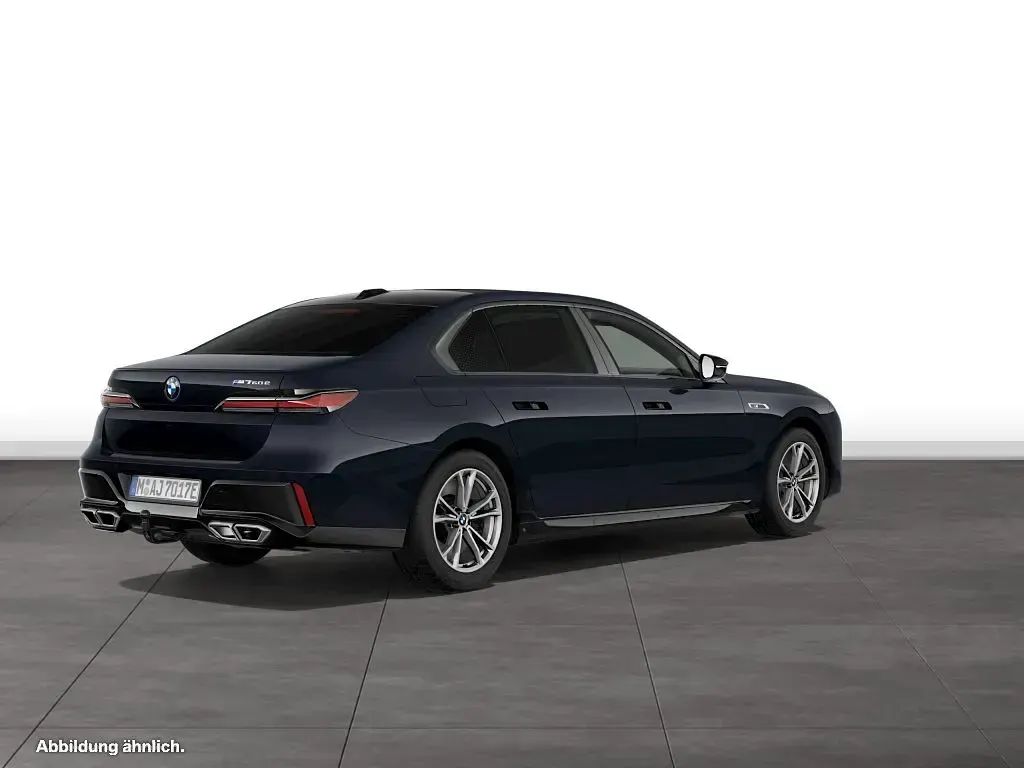 Gebraucht BMW M760e 571 PS (419 kW) 2025 Schwarz Limousine