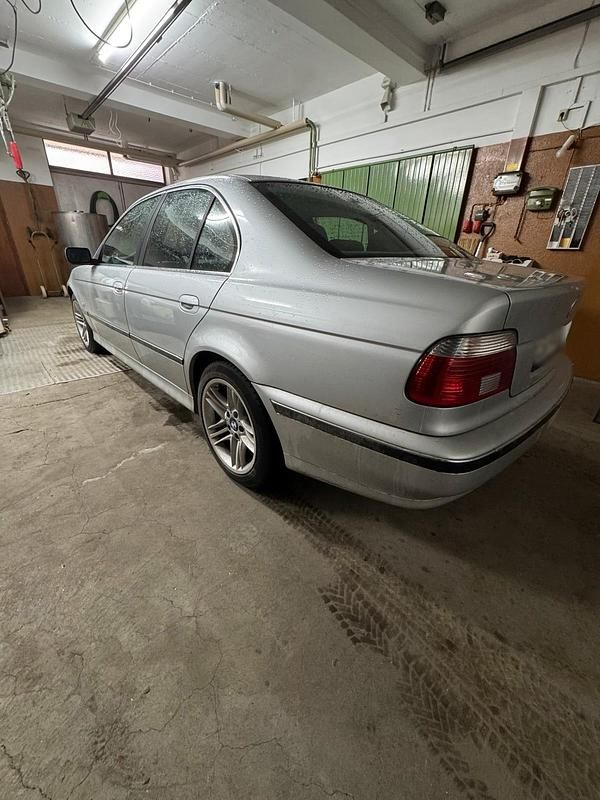Gebraucht BMW 523 170 PS (125 kW) 1998 Silber Limousine