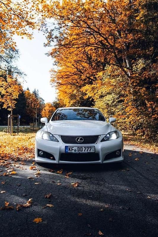 Weiß Gebraucht 2012 Lexus IS-F Limousine | 28.000 € - Bild 1/4