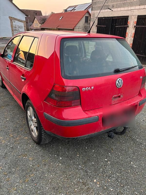 Gebraucht VW Golf IV 105 PS (77 kW) 2001 Rot Limousine