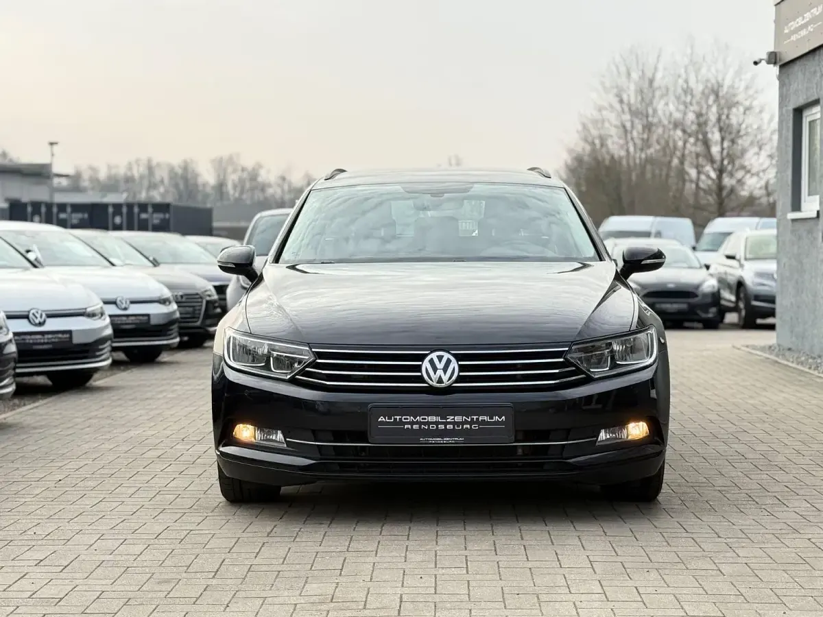 Gebraucht VW Passat Comfortline 150 PS (110 kW) 2017 Schwarz Kombi