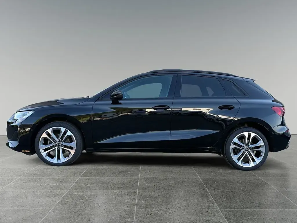 Gebraucht Audi A3 Ambiente 150 PS (110 kW) 2025 Mythosschwarz metallic Limousine