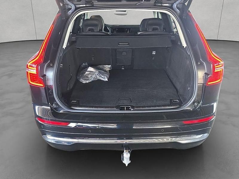 Gebraucht Volvo XC60 Core 455 PS (334 kW) 2023 Onyx black metallic SUV