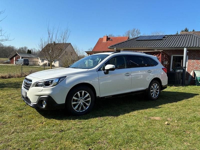 Gebraucht Subaru Outback Comfort 175 PS (128 kW) 2019 Weiß Kombi