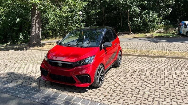 Rot Gebraucht 2021 Aixam Coupe Coupé | 14.500 € (Etwas zu teuer) - Bild 1/4