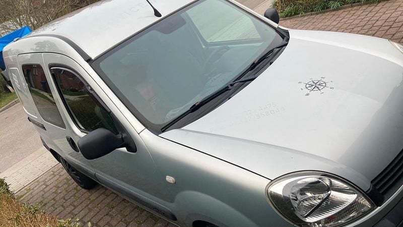 Gebraucht Renault Kangoo 80 PS (58 kW) 2007 Silber Van / Kleinbus