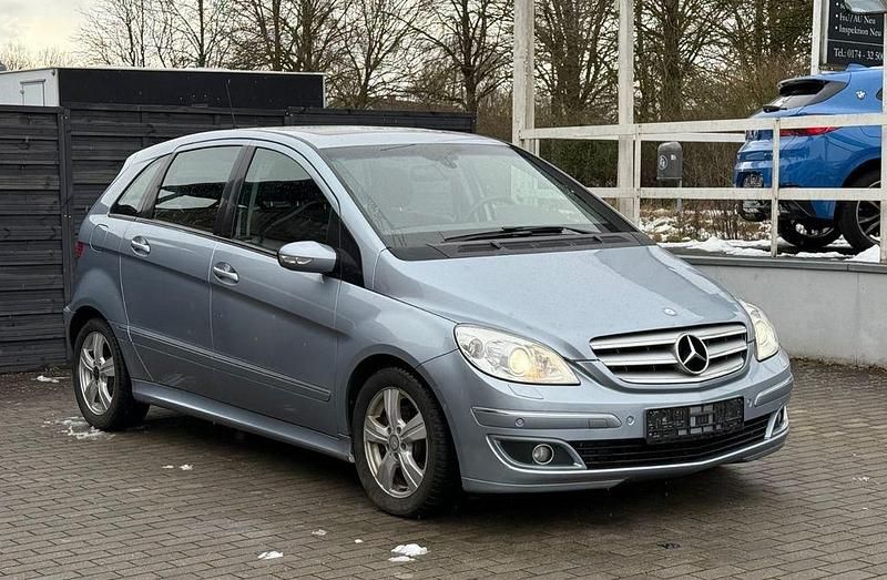 Gebraucht Mercedes B200 140 PS (102 kW) 2007 Blau Van / Kleinbus