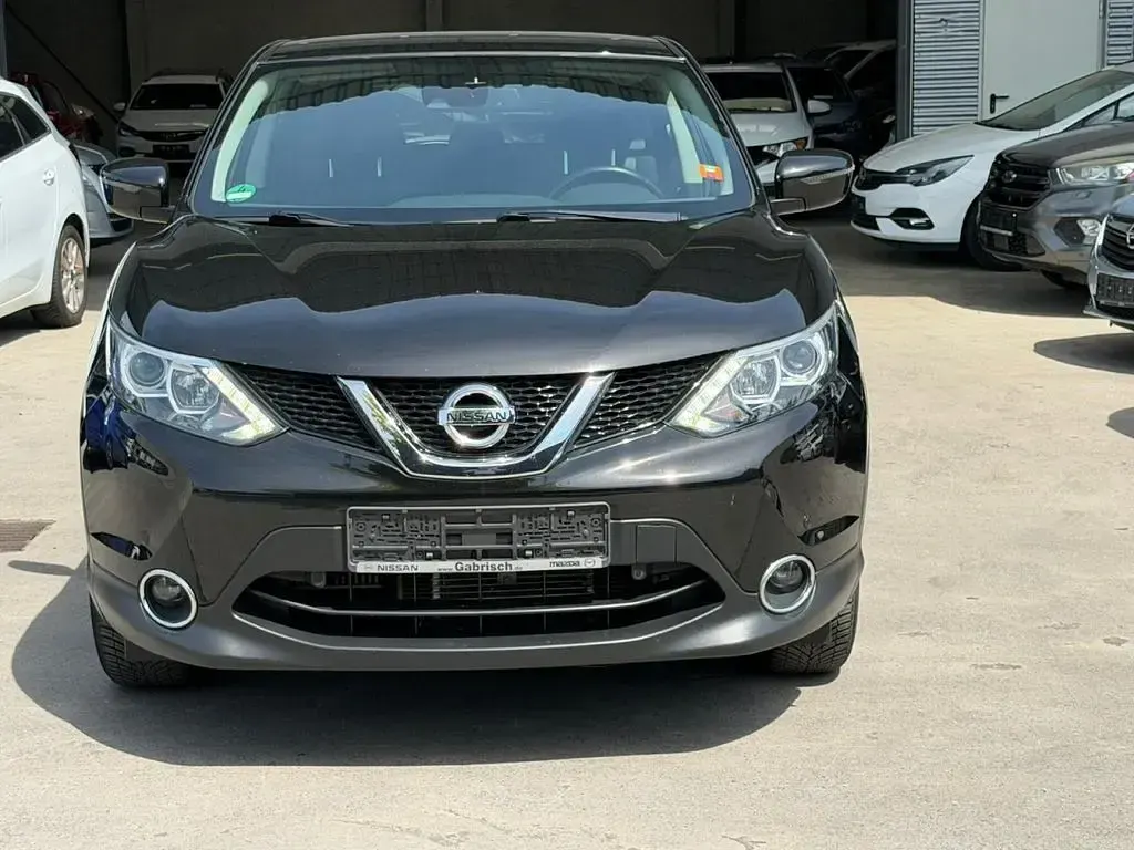Gebraucht Nissan Qashqai Acenta 131 PS (96 kW) 2016 Schwarz SUV