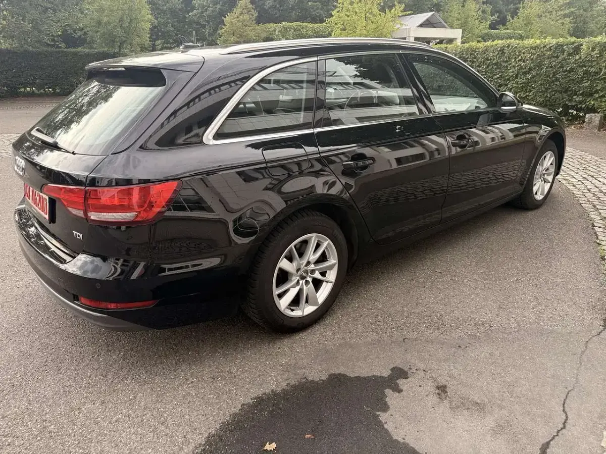 Gebraucht Audi A4 Sport 150 PS (110 kW) 2018 Brillantschwarz Kombi