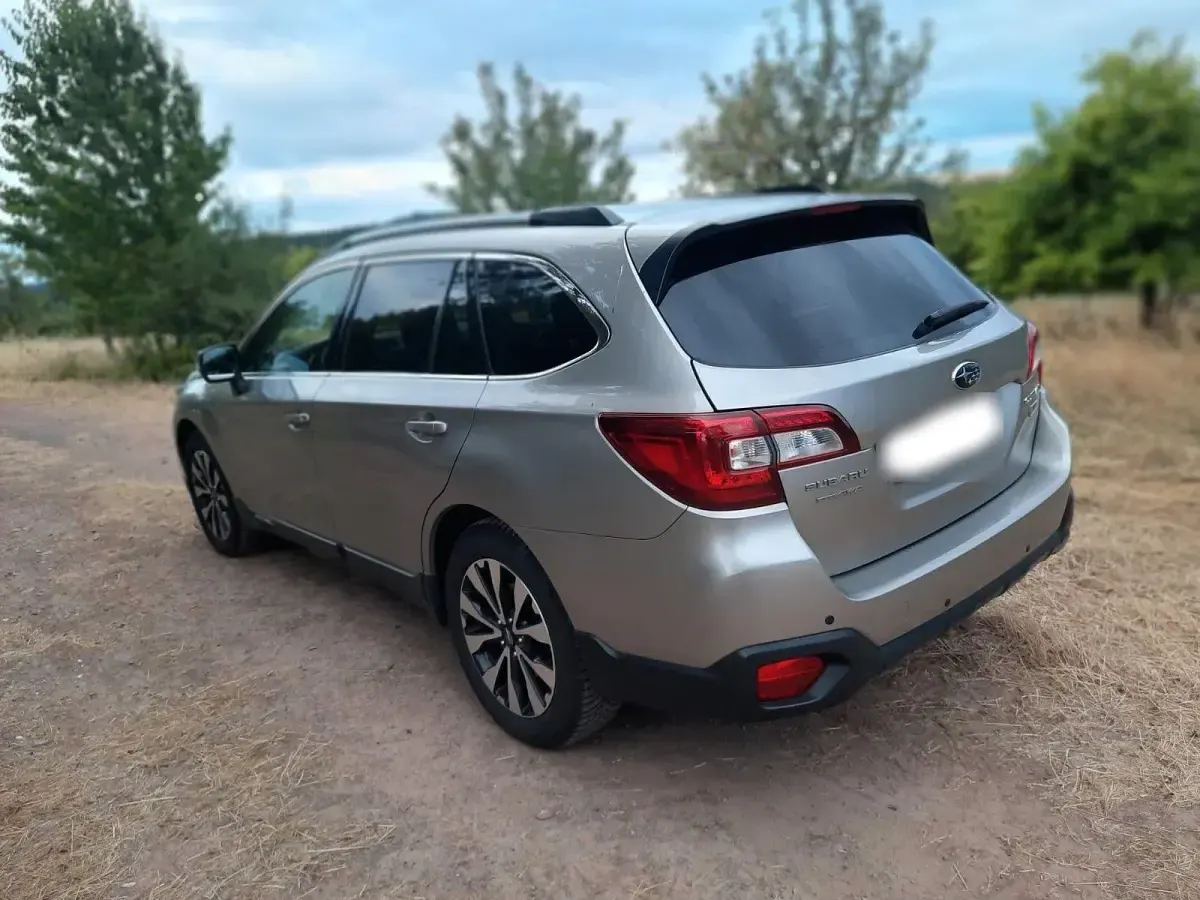 Gebraucht Subaru Outback Premium 150 PS (110 kW) 2017 Grau Kombi