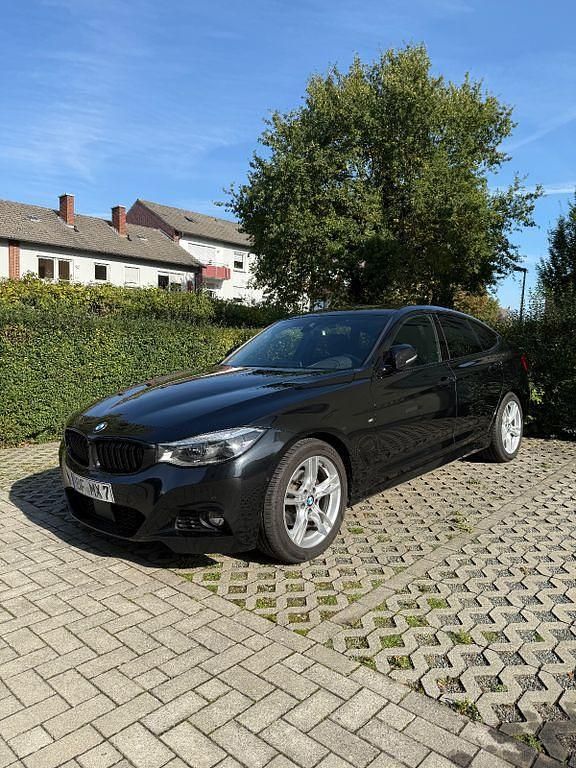 Schwarz Gebraucht 2017 BMW 320 Gran Turismo M Sport Limousine | 19.860 € (Fairer Preis) - Bild 1/4