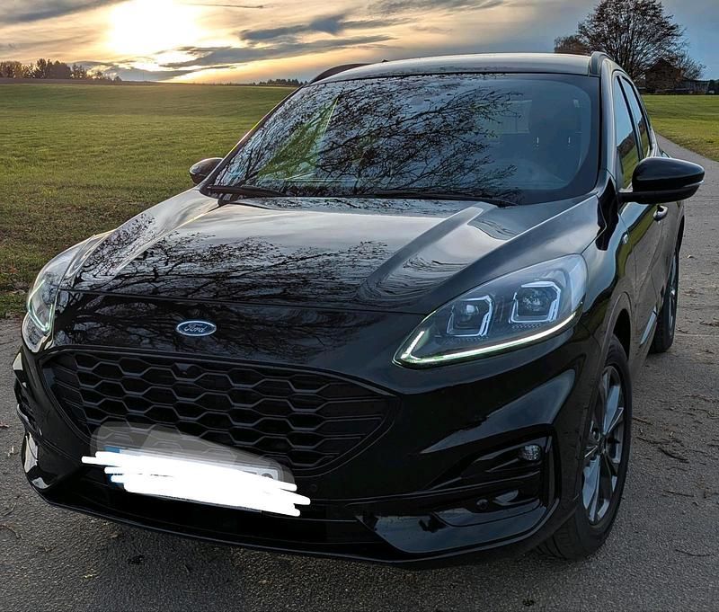 Schwarz Gebraucht 2021 Ford Kuga ST-Line SUV | 21.000 € (Fairer Preis) - Bild 1/4