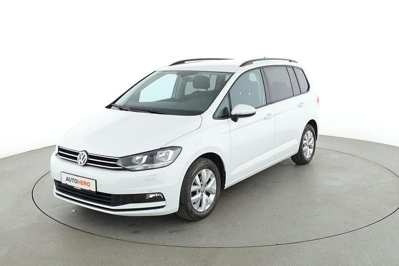 Weiß Gebraucht 2020 VW Touran Comfortline Van / Kleinbus | 23.990 € (Fairer Preis) - Bild 1/3