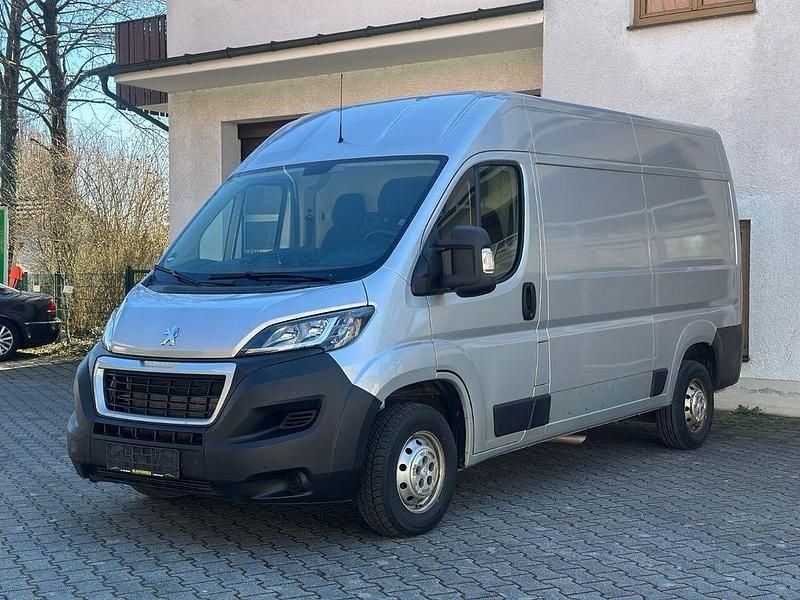 Gebraucht Peugeot Boxer 140 PS (102 kW) 2021 Silber Van